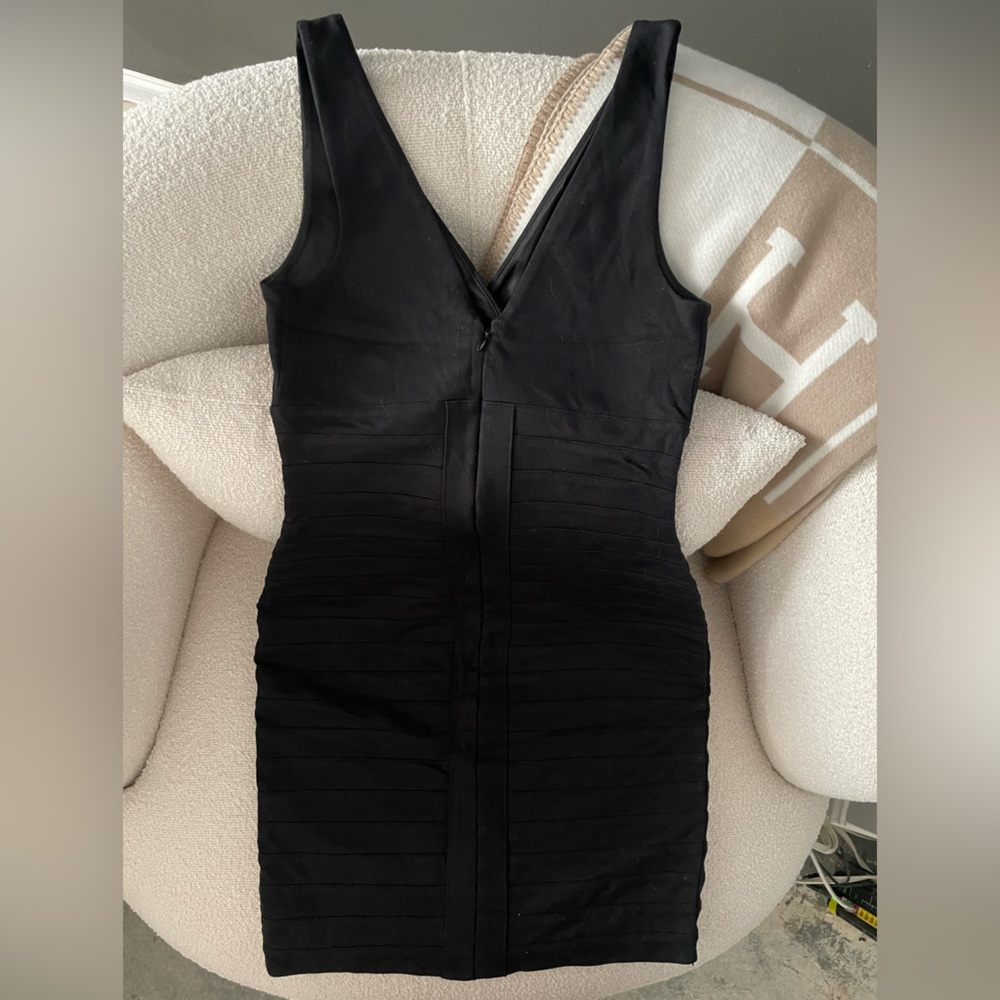 Express V-Neck Black Bodycon Ribbed Mini Dress - Picture 7 of 7
